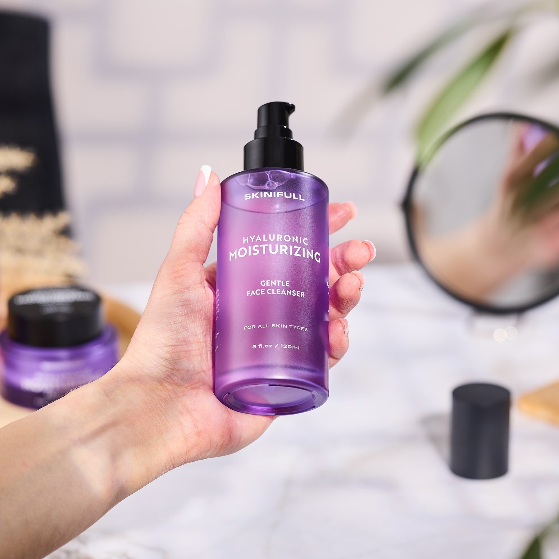 Hyaluronic Moisturizing Gentle Face Cleanser